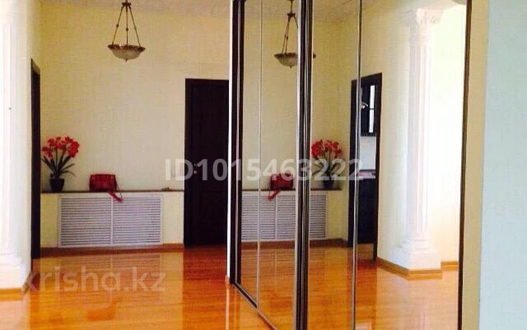3-бөлмелі пәтер · 127 м² · 9/30 қабат, Габдуллина 17 — Кенесары, Габдуллина, бағасы: 400 000 ₸ в Астане, р-н Байконур — фото 2