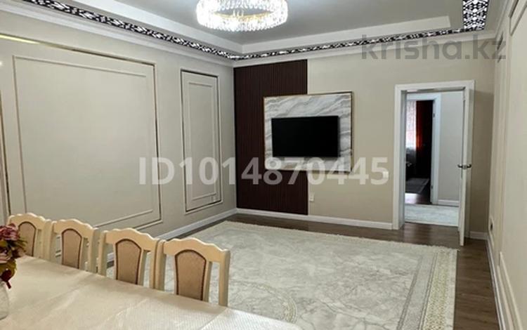 3-бөлмелі пәтер · 96 м² · 4/5 қабат, Алтын орда ш/а. 360а, бағасы: 43 млн ₸ в Актобе, мкр. Алтын орда — фото 2