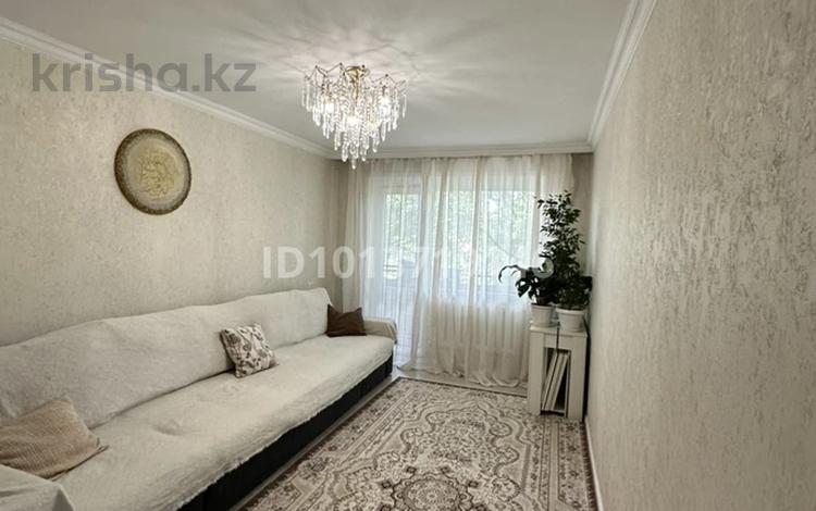 3-комнатная квартира · 62 м² · 4/5 этаж, Пришахтинск, 23й микрорайон 16 за 20 млн ₸ в Караганде, Алихана Бокейханова р-н — фото 2