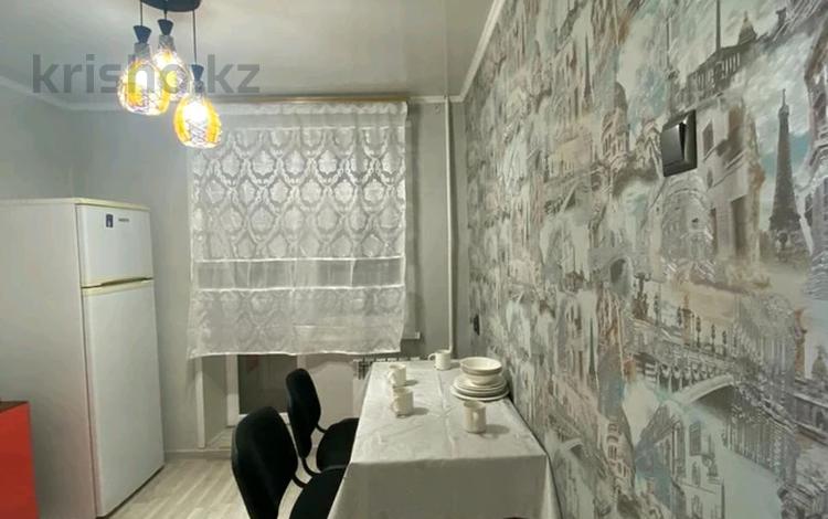 1-комнатная квартира, 52 м², 9/9 этаж посуточно, Назарбаева 145/149 за 9 000 〒 в Талдыкоргане, мкр Жетысу — фото 2