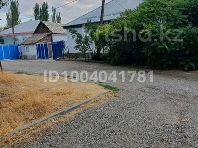 Отдельный дом · 4 комнаты · 150 м² · 10 сот., Жибек-Жолы 18 — Пересечения Самаркандская за 40 млн 〒 в Таразе