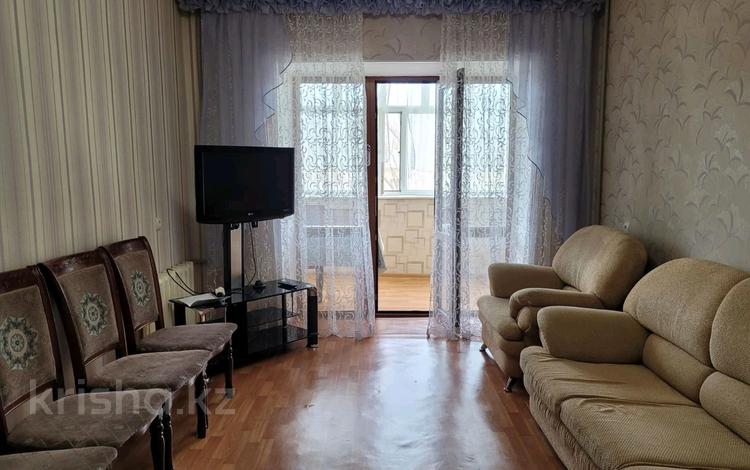 3-комнатная квартира, 65 м², 2/5 этаж помесячно, Конаева 10