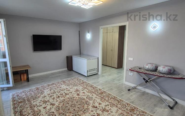 3-бөлмелі пәтер · 80 м² · 8/9 қабат, Юбилейный 2, бағасы: 35 млн ₸ в Костанае — фото 2