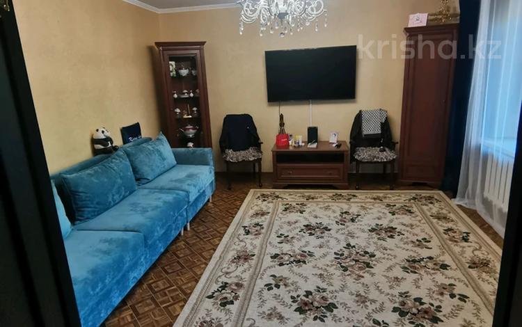 3-комнатная квартира · 67 м² · 1/5 этаж, мкр Юго-Восток, Мкр Юго-Восток, мкр Степной 1 2/10 за 24.8 млн ₸ в Караганде, Казыбек би р-н — фото 3