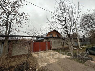 Отдельный дом · 5 комнат · 180 м² · 10 сот., Болтирик би 36 — Находится в центре Алмалыбак за 800 000 〒 в 