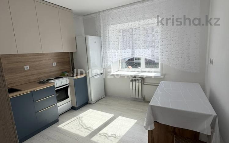 1-комнатная квартира · 40 м² · 3/9 этаж, Карагайлы — Школа 51 за 130 000 ₸ в Семее — фото 2