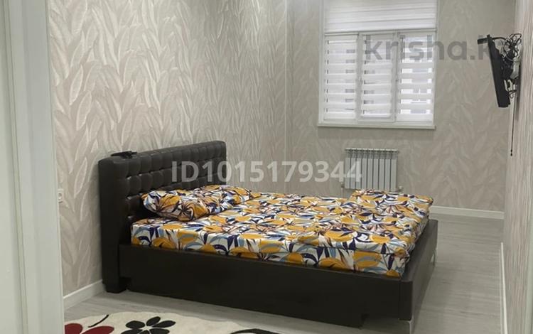 2-бөлмелі пәтер · 90 м² · 6/15 қабат, 17-ш/а. 54, бағасы: 250 000 ₸ в Актау, 17-й мкр — фото 2