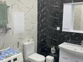 2-бөлмелі пәтер · 90 м² · 6/15 қабат, 17-ш/а. 54, бағасы: 250 000 ₸ в Актау, 17-й мкр — фото 6
