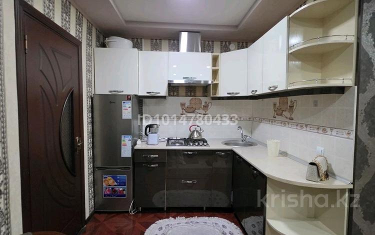 3 бөлме · 75 м² · 2/5 қабат, Шагабутдинова 135, бағасы: 65 000 ₸ в Алматы, Алмалинский р-н — фото 2