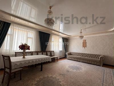 Жеке үй · 9 бөлме · 360 м² · 10 жүзд., Кайырова 16, бағасы: 83 млн ₸ в Жанаозен