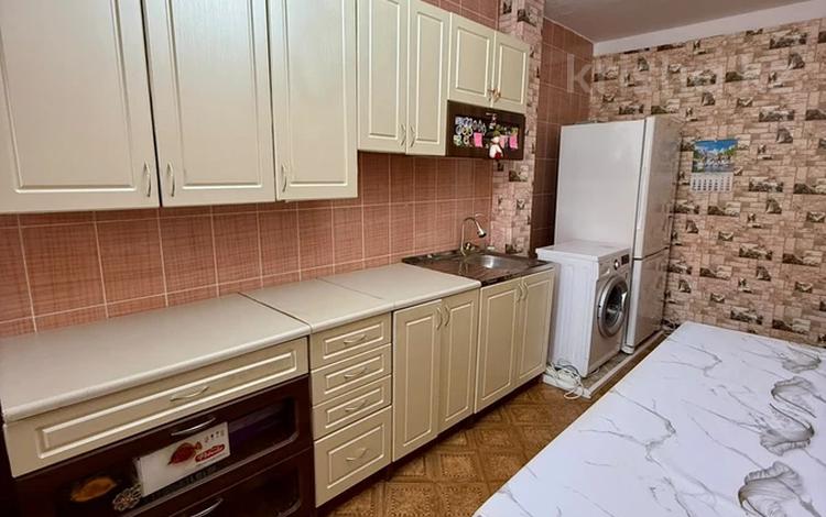4-комнатная квартира · 83 м² · 5/5 этаж, мкр Центральный, Сырыма Датова 15 за 23 млн ₸ в Атырау — фото 2