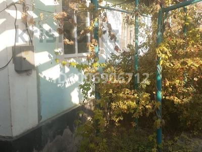 Отдельный дом · 3 комнаты · 120 м², Здоровье 43 — Карасайский район Аксай 19, 1 линия за 200 000 〒 в 