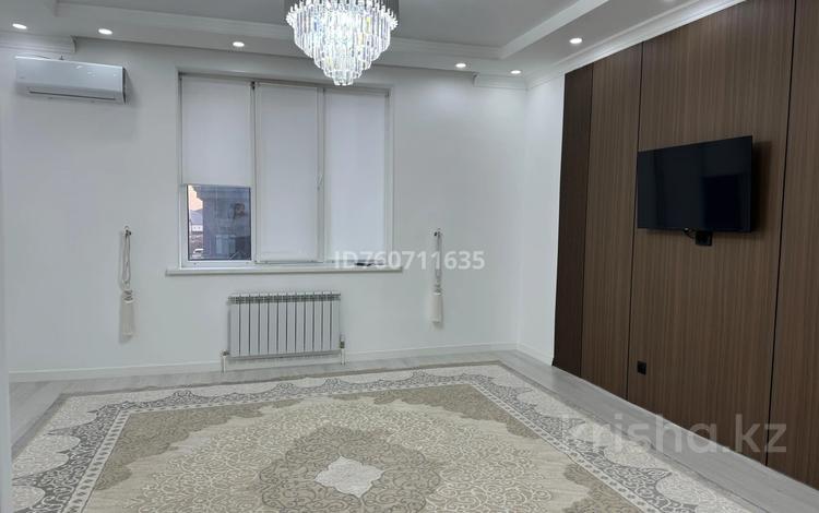 2-комнатная квартира · 72 м² · 2/9 этаж, мкр Нурсая, Абулхаир хан за 330 000 ₸ в Атырау — фото 2