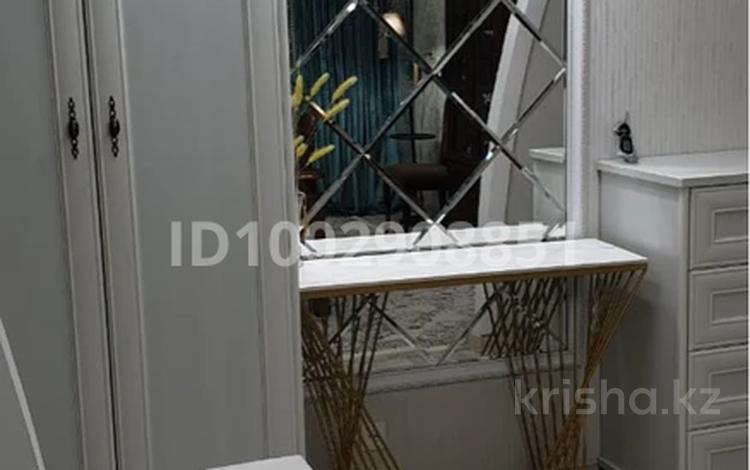 4-комнатная квартира · 80 м² · 2/10 этаж, Каркаралинская 24 за 36 млн 〒 в Семее — фото 2