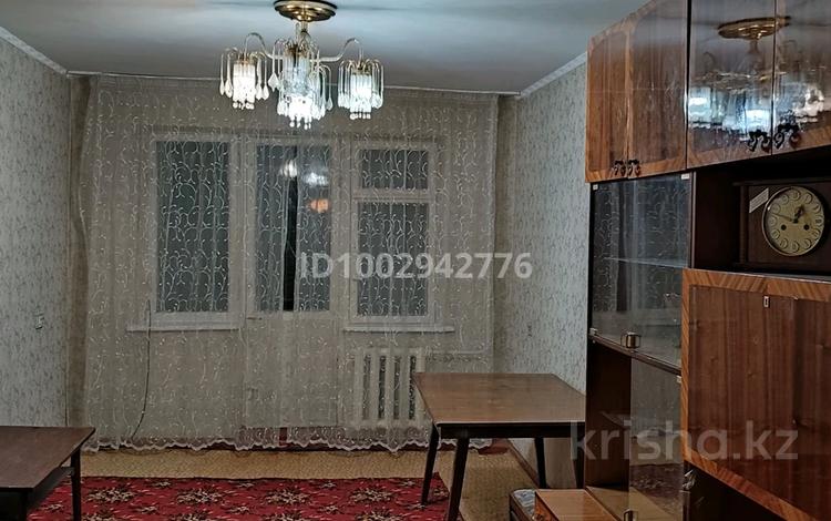 3-бөлмелі пәтер · 62.7 м² · 3/5 қабат, Рыскулова мкр.Жайлау 4 — Микр.-он Жайлау.Напротив поликлиники № 2 (7-и этажной), бағасы: 23 млн ₸ в Таразе — фото 2