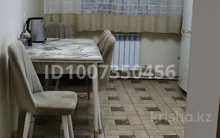 3-бөлмелі пәтер · 80 м² · 2/5 қабат, есенберлина 8, бағасы: 38 млн ₸ в Усть-Каменогорске, Ульбинский — фото 2