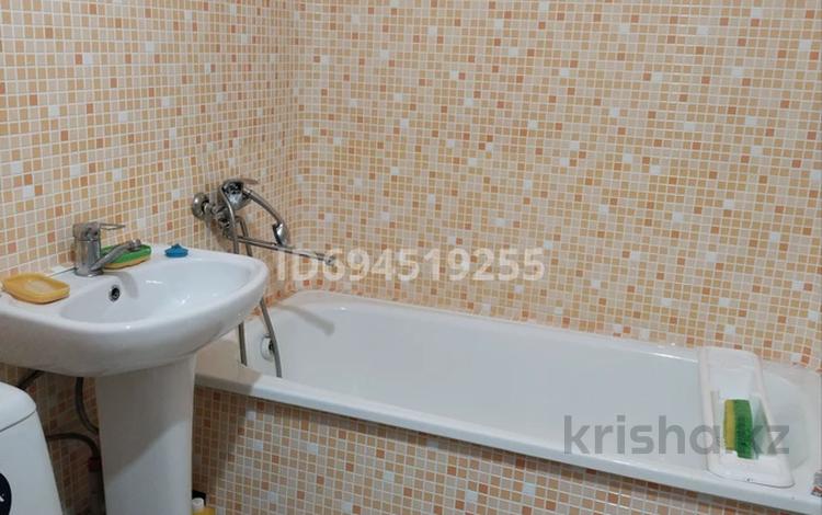 1-комнатная квартира · 32 м², Бокейханова 16 за 80 000 ₸ в Балхаше — фото 2