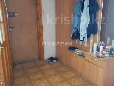 3-бөлмелі пәтер · 62 м² · 4/5 қабат, Абая 67 — ЦОН, пересечение улиц Абая и Токсан Би, бағасы: 19.5 млн ₸ в Петропавловске