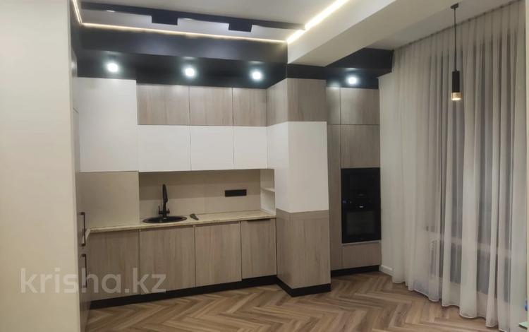 2-комнатная квартира, 52 м², 13/17 этаж, Толе би 185А — Ауэзова