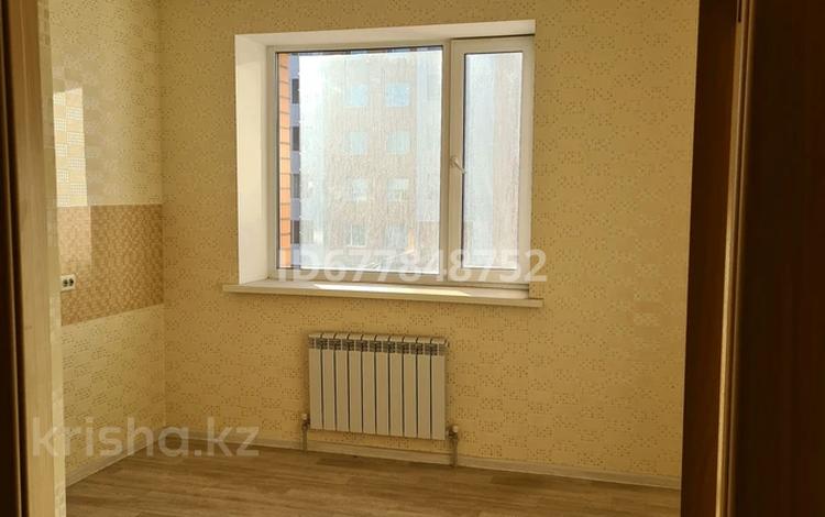 2-комнатная квартира, 58 м², 2/5 этаж, Республика 1/2