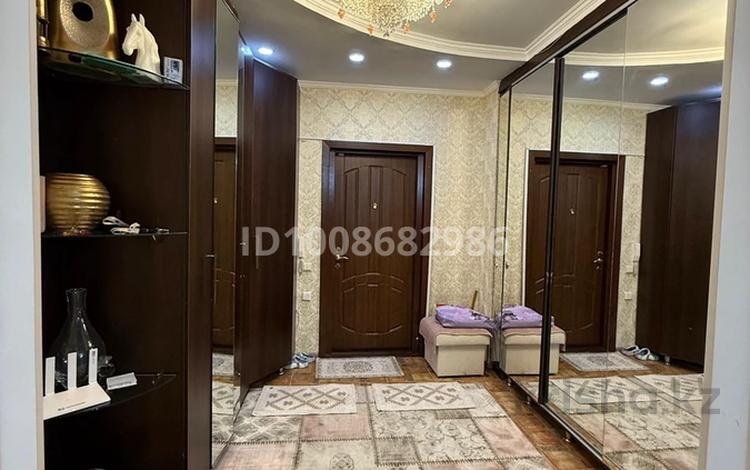 3-бөлмелі пәтер · 156 м² · 10/13 қабат, Аль-Фараби 95, бағасы: 95 млн ₸ в Алматы, Бостандыкский р-н — фото 2
