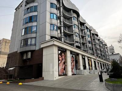 5-комнатная квартира · 275 м² · 5/6 этаж, мкр Самал-2, Фурманова 67 за 215 млн ₸ в Алматы, Медеуский р-н