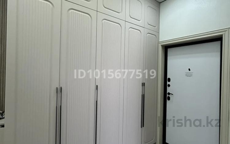 3-комнатная квартира · 88 м² · 12/12 этаж, мкр Уркер, молдагалиева 7 7 — Рядом есть всё необходимое для комфортной жизни: школа №78, BINOM, школа №110, Comfort School, фитнес-залы, набережная реки Есиль, ТРЦ «Хан Шатыр». Всё находится в доступной близости — удобно для семьи, детей и повседневной жизни. Район комфортный, развитая инфраструктура — всё под рукой! за 70 млн ₸ в Астане, Нура р-н — фото 2
