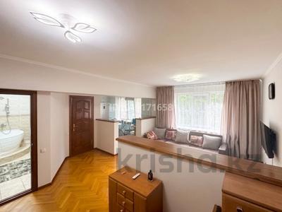 3-комнатная квартира · 96 м² · 2/5 этаж, мкр Самал-2 91/1 — По.Достык Мендекулова за 480 000 ₸ в Алматы, Медеуский р-н