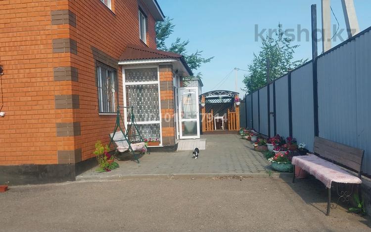 Жеке үй · 4 бөлме · 200 м², Уалиханова 1д/13 — На развилке, бағасы: 70 000 ₸ в Кокшетау — фото 2