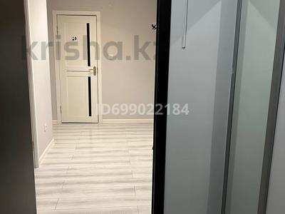 2-комнатная квартира · 64 м² · 5/10 этаж · помесячно, мкр Аксай-1 11/9 — Рядом с Азия парк, 12 месяцев, I’M за 250 000 〒 в Алматы, Ауэзовский р-н