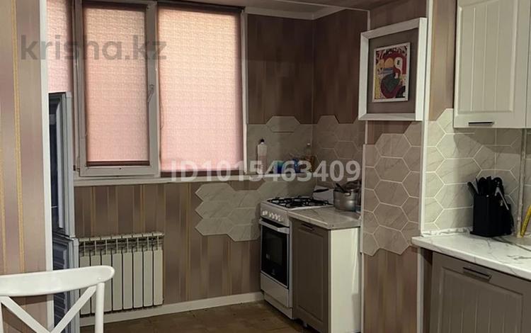 1-комнатная квартира · 35 м² · 4/4 этаж, 3Б мкр 8 за 130 000 ₸ в Актау — фото 2