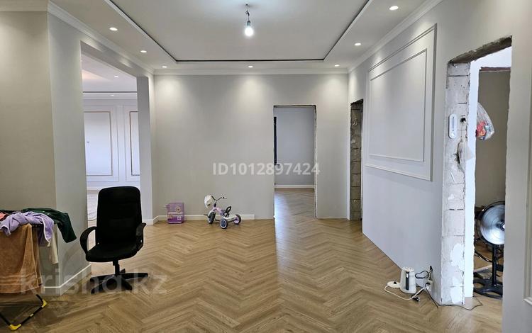 Жеке үй · 4 бөлме · 195 м² · 10 жүзд., Абая 138 — Жумабаева, бағасы: ~ 50 млн ₸ в Астане — фото 2