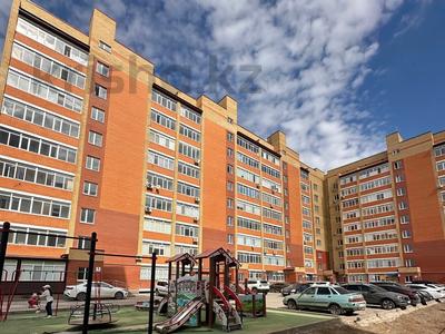 2-комнатная квартира · 81 м² · 9/10 этаж, Самал за 22 млн 〒 в Уральске