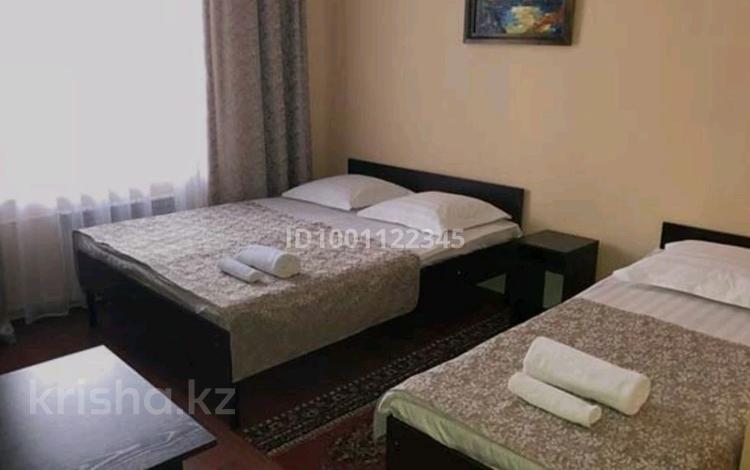 15 бөлме · 500 м² · 2 қабат, Жумабаева 11, бағасы: 15 000 ₸ в Бурабае — фото 2