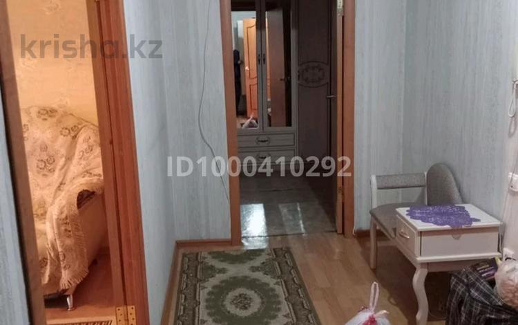 2-комнатная квартира · 57 м² · 7/9 этаж, Карменова 74 за 140 000 ₸ в Семее — фото 2
