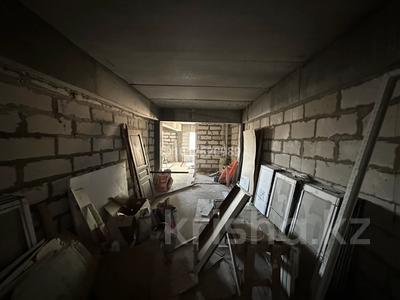 Офисы, магазины и бутики, салоны красоты, образование · 64 м² за 380 000 ₸ в Атырау, мкр Нурсая