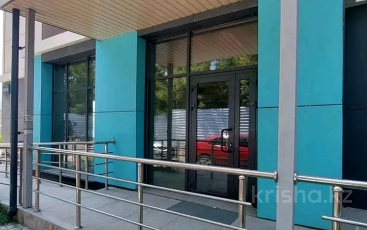 Свободное назначение, офисы, магазины и бутики, салоны красоты, медцентры и аптеки, образование · 122.2 м² за 57 млн 〒 в Алматы, Турксибский р-н — фото 2