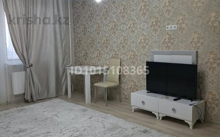 2-бөлмелі пәтер · 70 м² · 8/9 қабат, Авангард -3 39А — Район Парка Победы, бағасы: 300 000 ₸ в Атырау, мкр Авангард-3 — фото 15