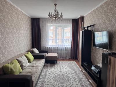 3-комнатная квартира · 80 м² · 1/5 этаж, Молдагуловой 17/2 за 28 млн 〒 в Усть-Каменогорске