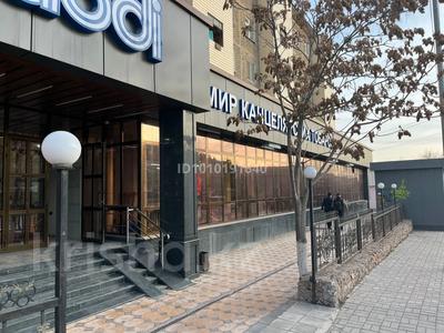 Свободное назначение, офисы, магазины и бутики, склады, общепит, салоны красоты, фитнес и спорт, медцентры и аптеки, образование, развлечения, конференц-залы, кабинеты и рабочие места, студии · 300 м² за 1.5 млн 〒 в Шымкенте, Аль-Фарабийский р-н