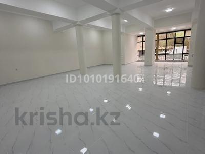 Свободное назначение, офисы, магазины и бутики, склады, общепит, салоны красоты, фитнес и спорт, медцентры и аптеки, образование, развлечения, конференц-залы, кабинеты и рабочие места, студии · 260 м² за 1.5 млн 〒 в Шымкенте, Аль-Фарабийский р-н