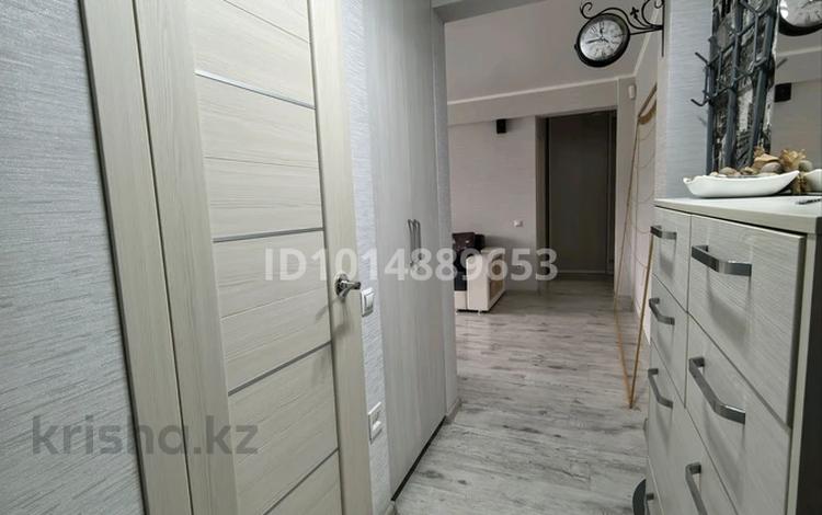 3-комнатная квартира · 59.9 м² · 2/5 этаж, проспект Нурсултана Назарбаева 31/1 — Район парка "Металлург" за 30 млн ₸ в Усть-Каменогорске — фото 2