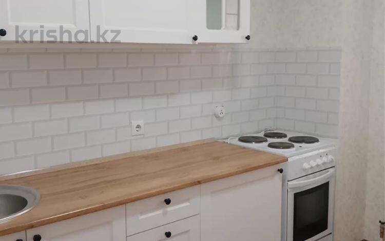3-комнатная квартира · 65 м² · 17/18 этаж, Жамбыла 11 — ДСР за 180 000 ₸ в Петропавловске — фото 2