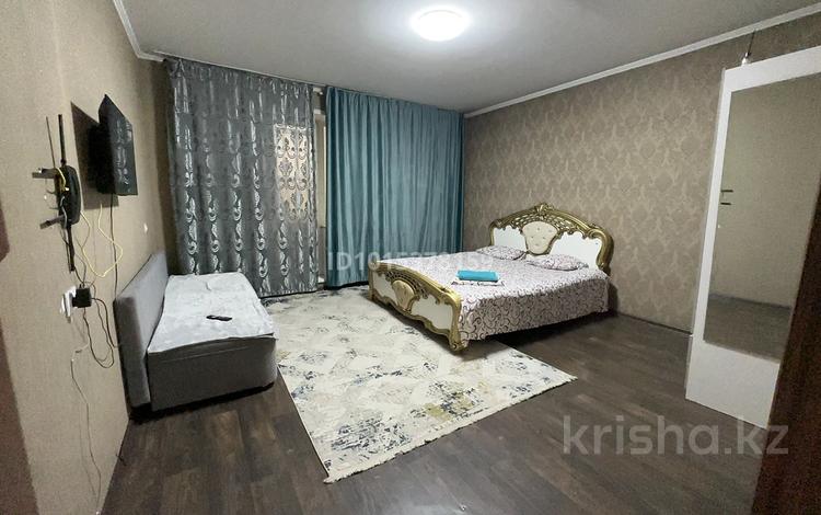 1-комнатная квартира · 41 м² · 8/10 этаж, Александр Затаевича 83 за 10 000 ₸ в Караганде, Казыбек би р-н — фото 2