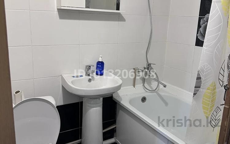 3-комнатная квартира · 62 м² · 2/5 этаж, желтоксан — пересечение Райымбек батыра за 57 млн ₸ в Алматы, Алмалинский р-н — фото 2