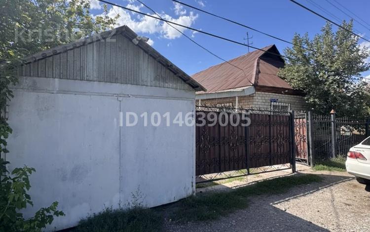 Отдельный дом · 5 комнат · 110 м² · 8 сот., Қажымұқан 21 — Еркебұлан магазин мерси аңсар кафе горьки мектеп за 15 млн ₸ в Урджаре — фото 2
