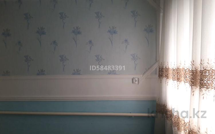 Отдельный дом • 4 комнаты • 50.4 м² • 6.89 сот., Азербаева за ~ 17 млн 〒 в Таразе — фото 3