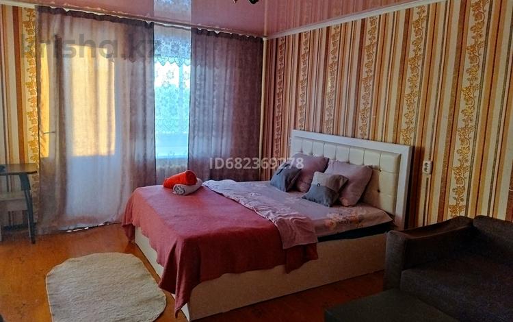 1-комнатная квартира, 32 м², 5/5 этаж посуточно, Комсомольский 10 за 7 000 〒 в Рудном — фото 2