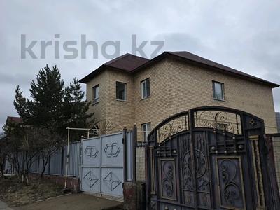 Часть дома · 5 комнат · 200 м² · 5 сот., Тауелсиздик 49/2 — Рядом посольство срочно! за 1 млн ₸ в Астане