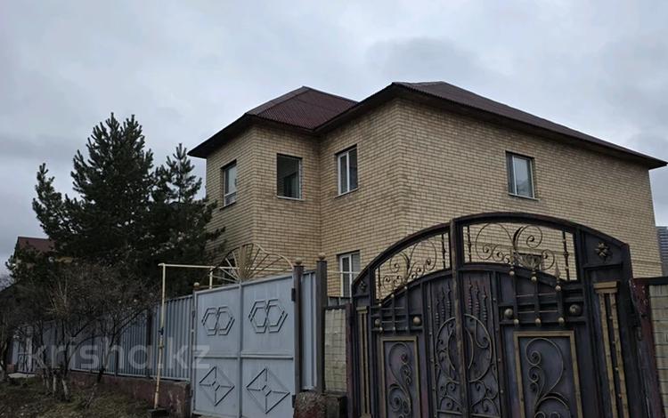 Часть дома · 5 комнат · 200 м² · 5 сот., Тауелсиздик 49/2 — Рядом посольство срочно! за 1 млн ₸ в Астане — фото 2